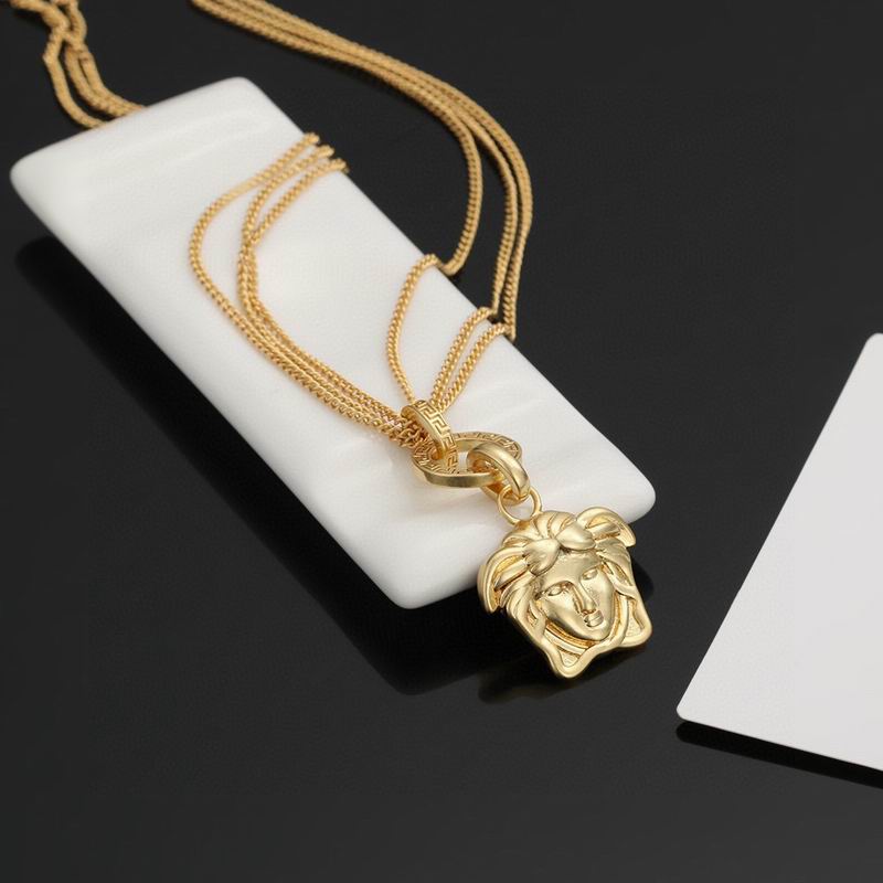 Versace necklace 01yxh173